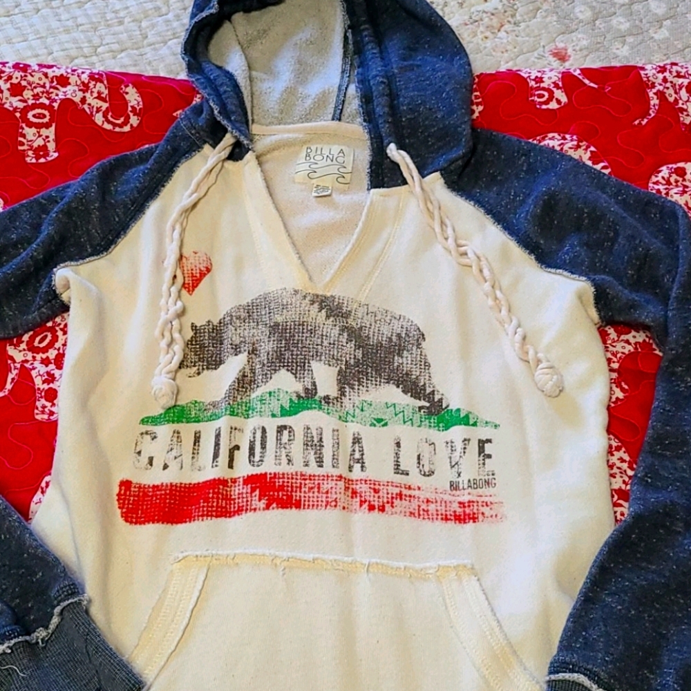 Super cute hoodie 😍